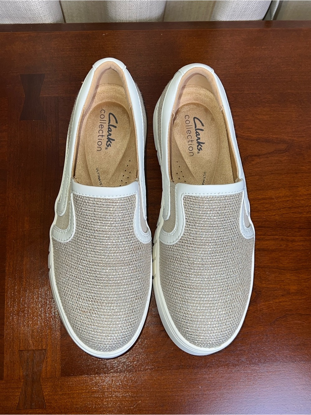 NWOB CLARKS Mykah Shine Metallic Slip-On Sneakers - Picture 5 of 14